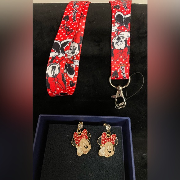 Disney Red Minnie Earrings and ID Holder Set NIB - Picture 2 of 7